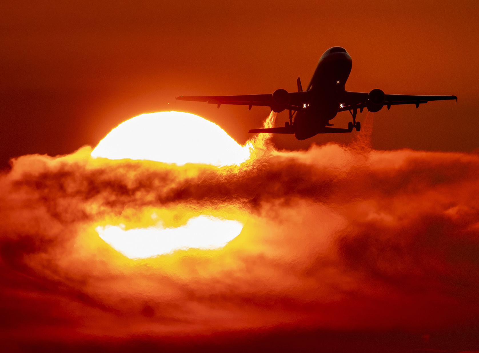 APTOPIX Germany Climate Aviation
